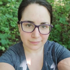 Meet your Posher, Ãmilie